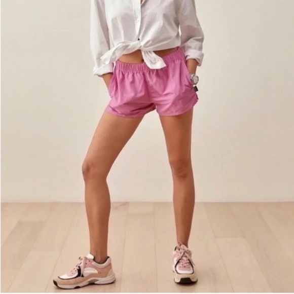 NWOT Patagonia Barely Baggies Shorts Size XS Pink Barbie Barbiecore - Picture 2 of 9